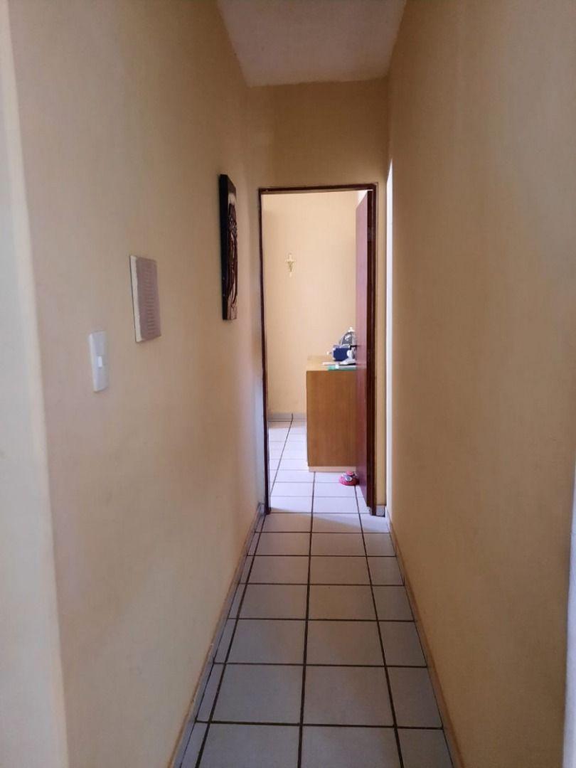 Casa com 04 dormitórios à venda, 137m² por R$ 500.000 - José A...