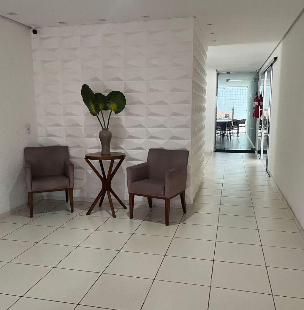Apartamento com 03 dormitórios à venda por R$ 600.000 - Aerocl...