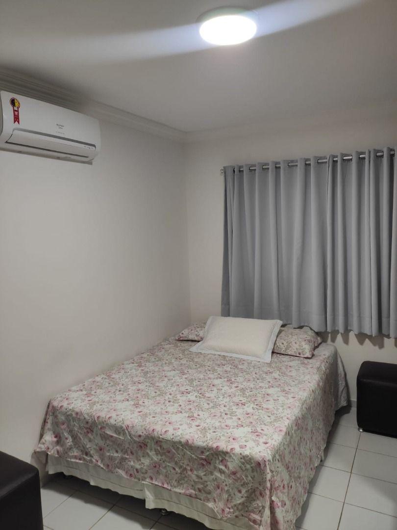 Casa com 3 dormitórios à venda por R$ 550.000 - Mangabeira - J...