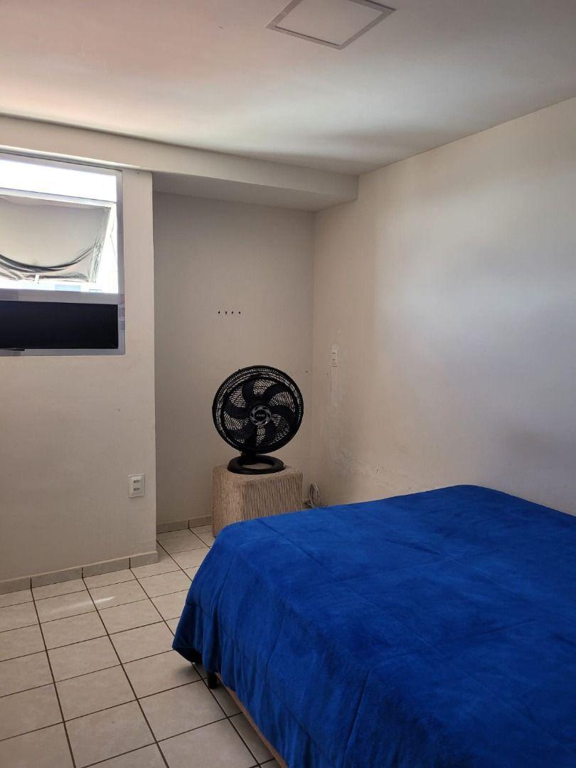 Apartamento com 03 dormitórios à venda por R$ 410.000 - Cd. Un...