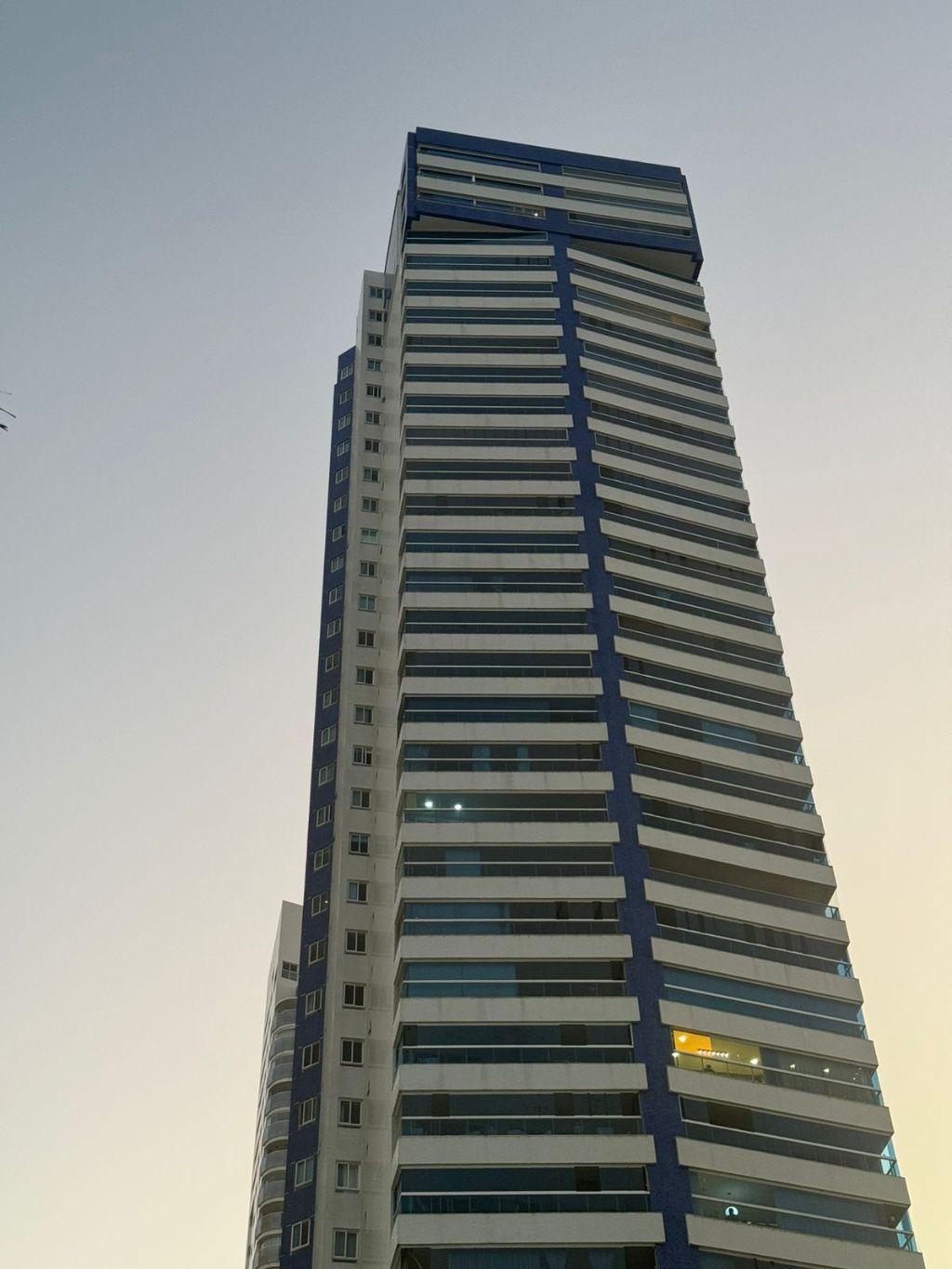 Apartamento com 04 dormitórios à venda por R$ 3.200.000 - Alti...