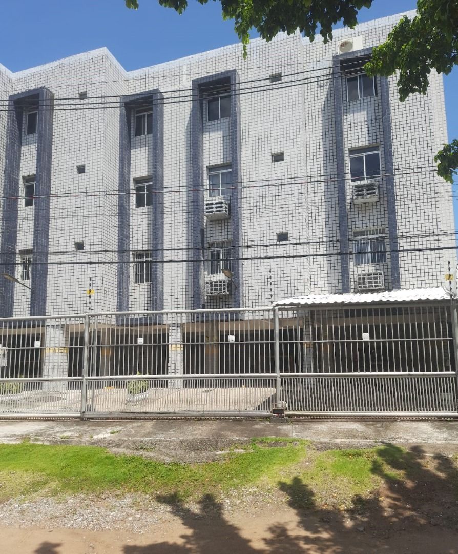 Apartamento com 03 dormitórios à venda por R$ 499.000 - Camboi...