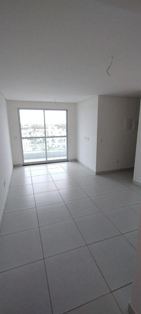 Apartamento com 03 dormitórios à venda por R$ 550.000 - Cd. Un...