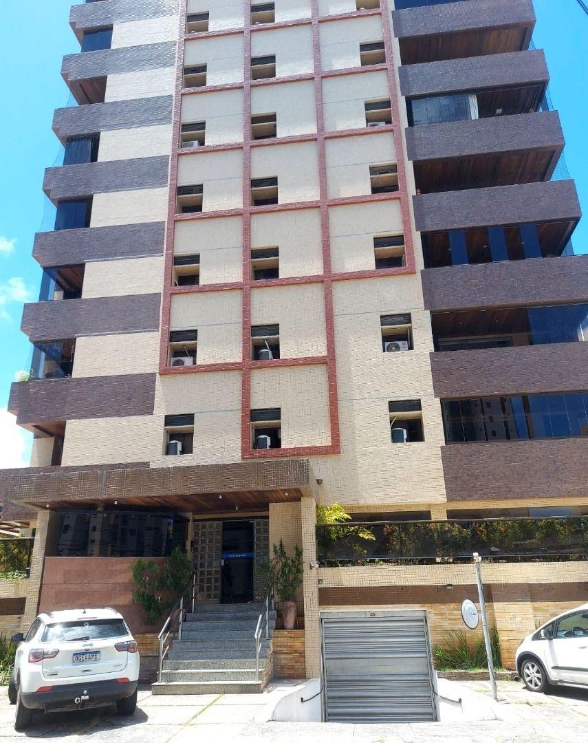 Apartamento com 04 dormitórios à venda, 201m² por R$ 830.000 -...