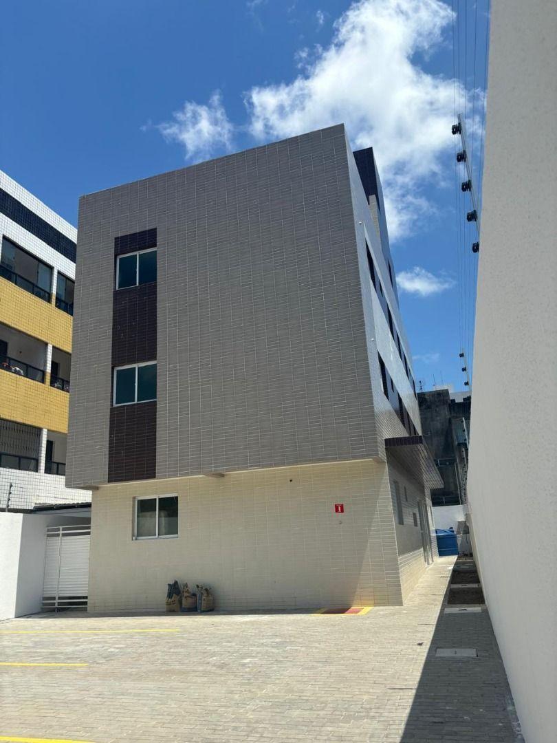 Apartamento com 02 dormitórios à venda por R$ 239.900 - Cd. Un...