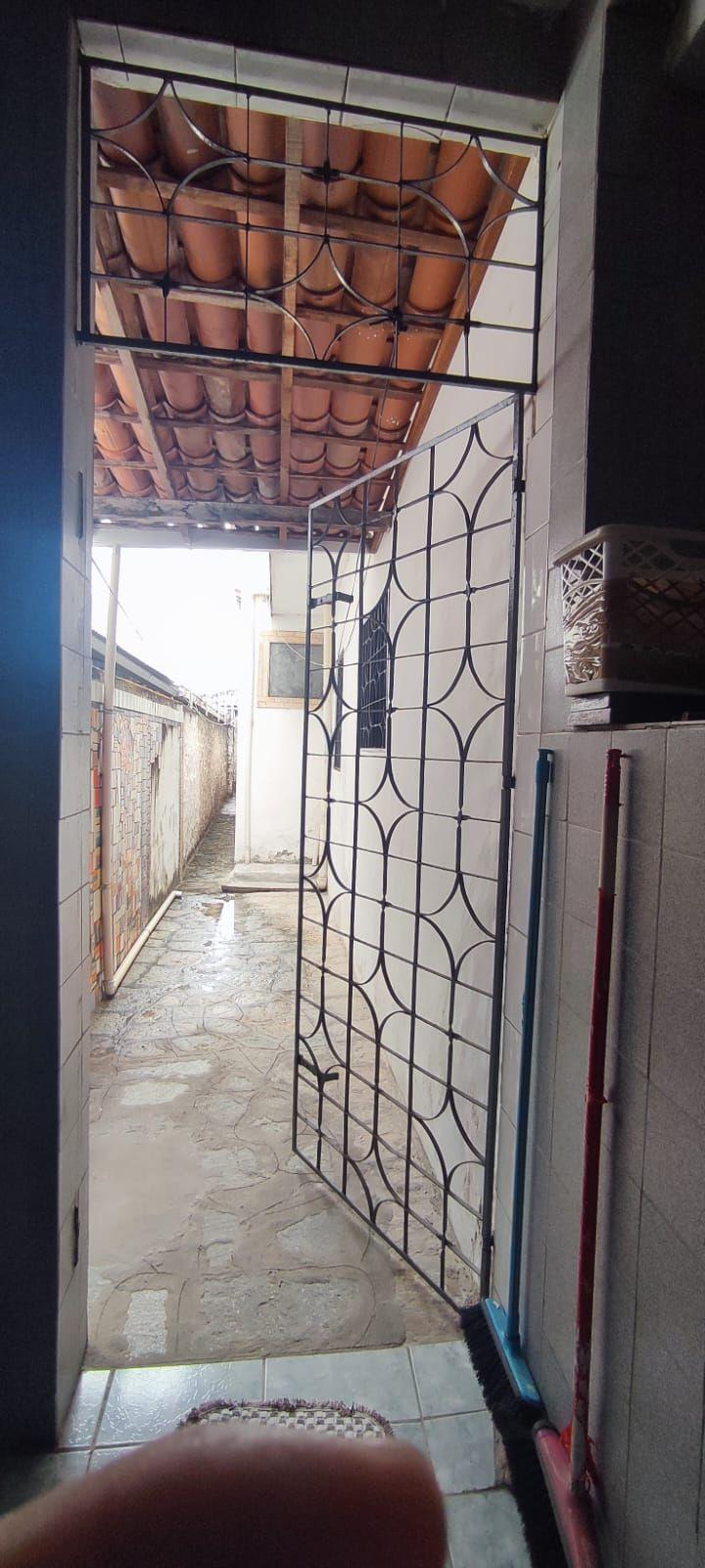 Casa com 03 dormitórios à venda, 362m² por R$ 700.000 - Jardim...