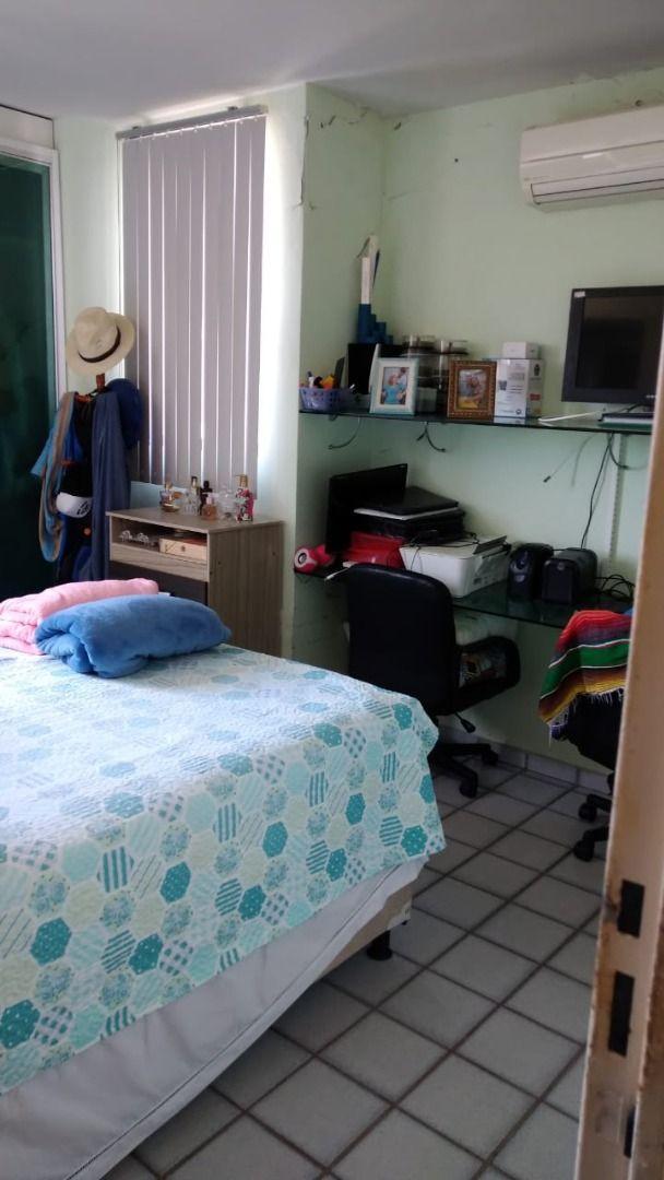 Apartamento com 02 dormitórios à venda, 71m² por R$ 350.000 - ...