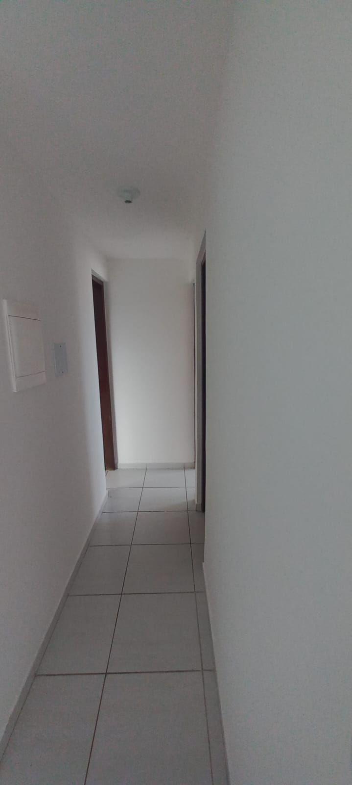 Apartamento com 2 dormitórios à venda por R$ 140.000 - Planalt...
