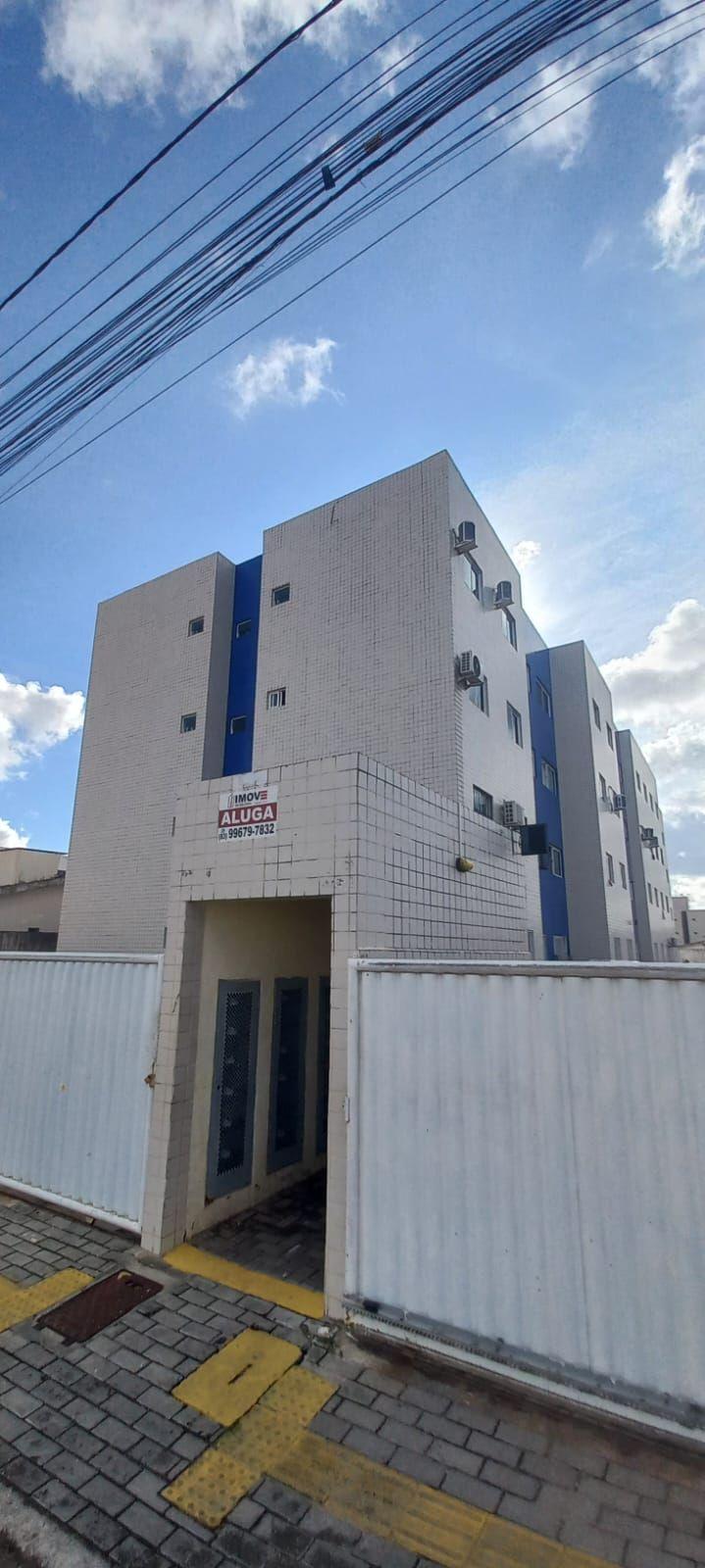 Apartamento com 2 dormitórios à venda por R$ 140.000 - Planalt...