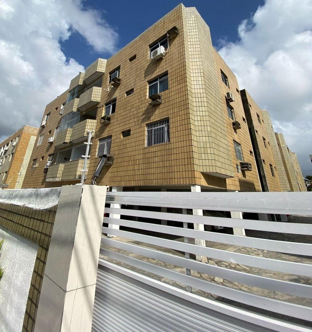 Apartamento com 3 dormitórios à venda, 91 m² por R$ 300.000 - ...