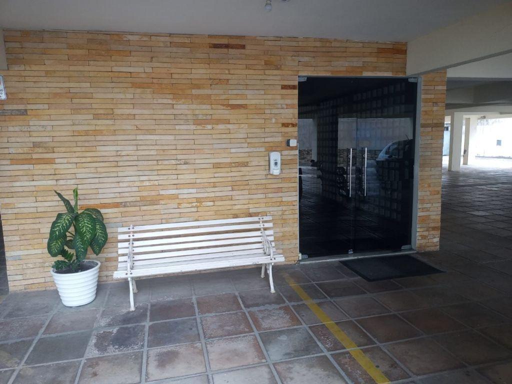 Apartamento com 03 dormitórios à venda por R$ 350.000 - Aerocl...