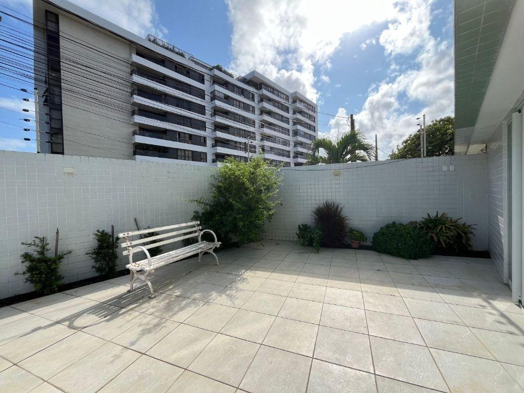 Apartamento com 03 dormitórios à venda, 72m² por R$ 630.000 - ...