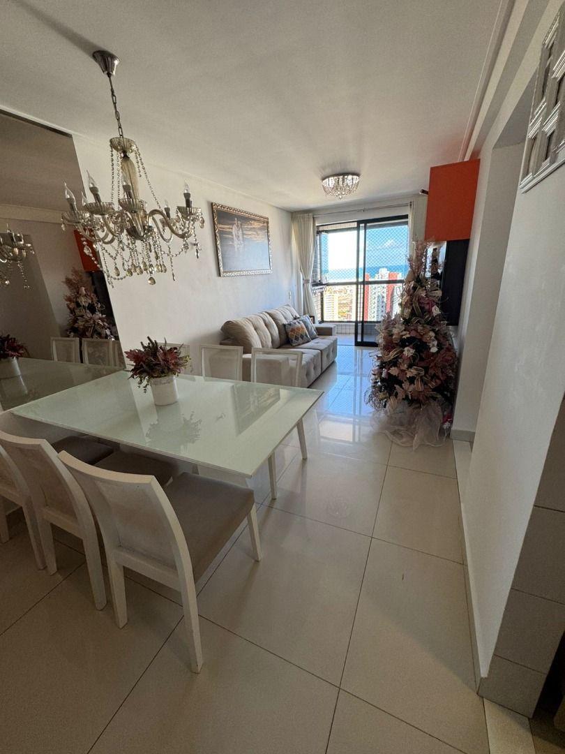 Apartamento com 2 dormitórios à venda, 62 m² por R$ 660.000 - ...
