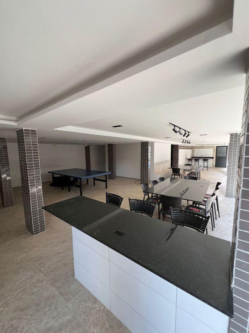 Apartamento com 02 dormitórios à venda por R$ 200.000 - Mangab...