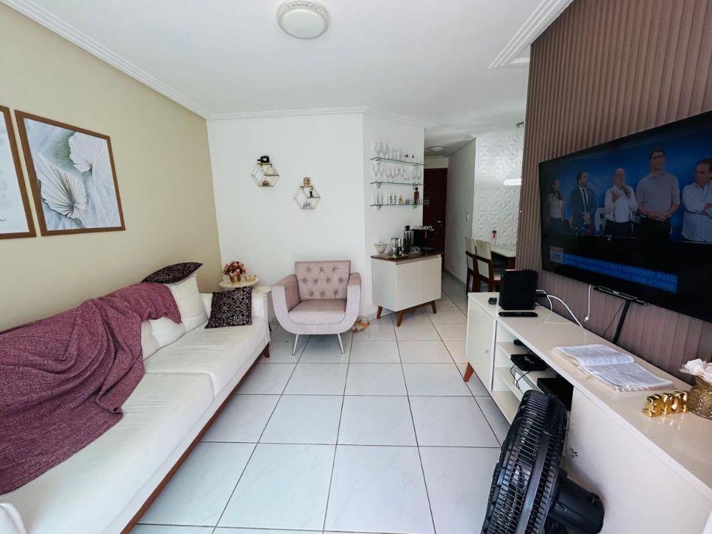 Apartamento com 02 dormitórios à venda por R$ 330.000 - Aerocl...