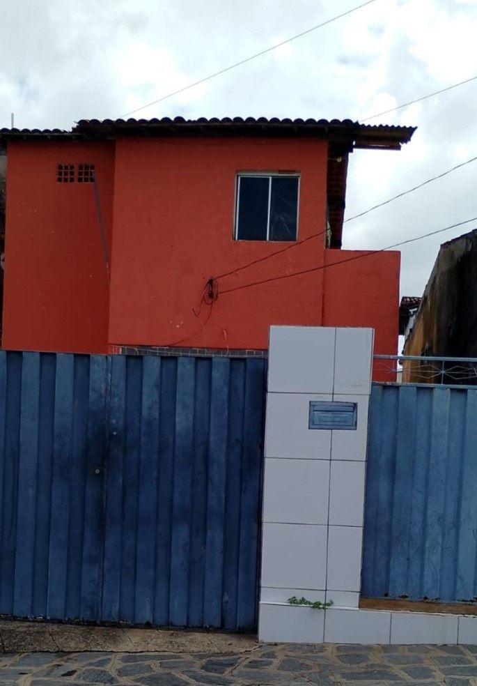 Casa com 03 dormitórios à venda, 140m² por R$ 250,000 - Mangab...