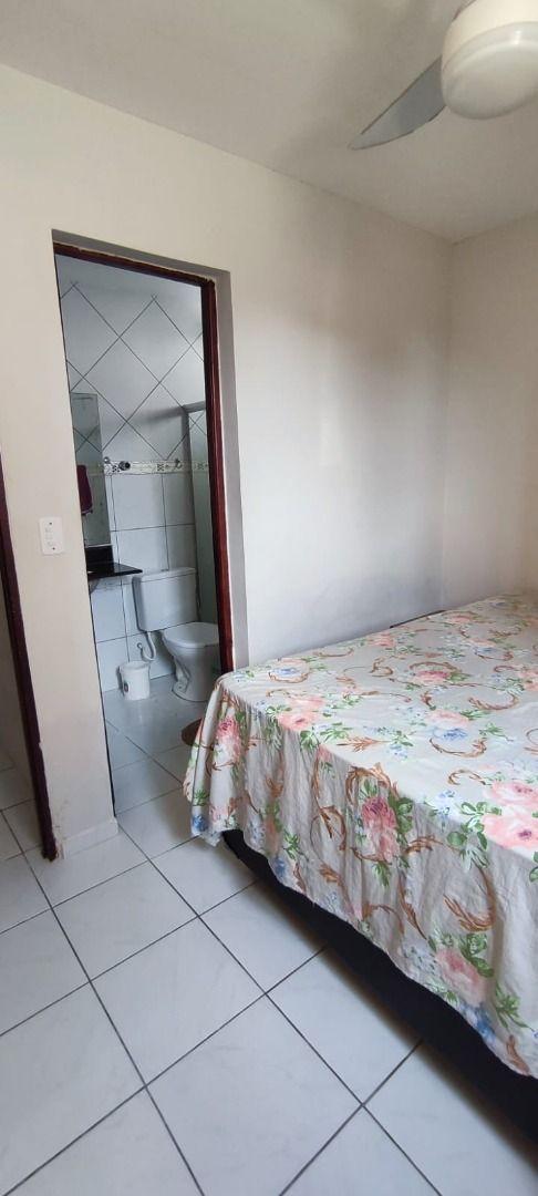 Apartamento com 03 dormitórios à venda por R$ 230.000 - Cd. Un...