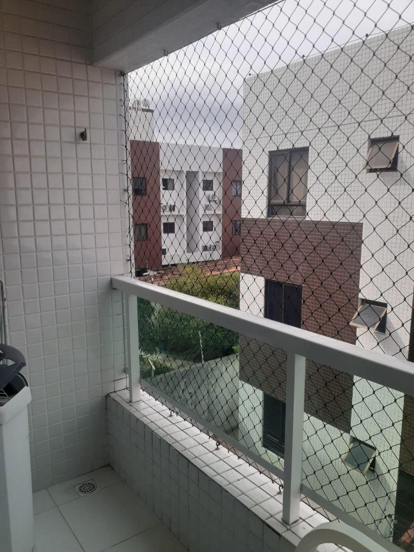 Apartamento com 02 dormitórios à venda, 61m² por R$ 300.000 - ...