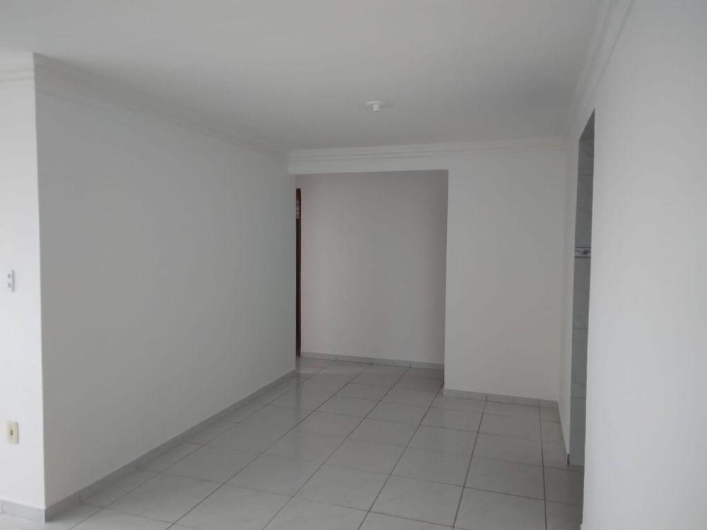 Apartamento com 03 dormitórios à venda por R$ 300.000 - Bancár...