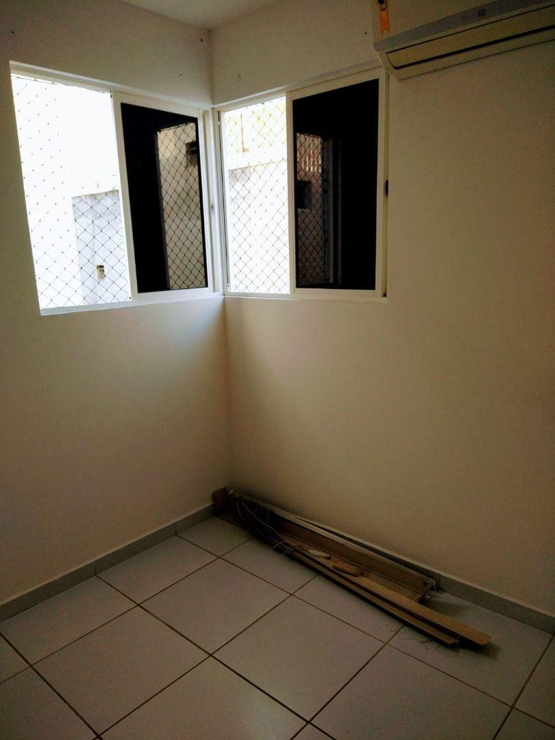 Apartamento com 02 dormitórios à venda por R$ 299.000 - Cd. Un...