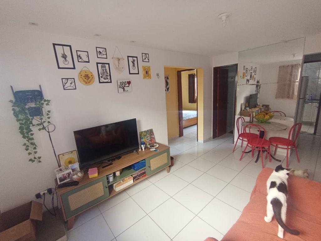 Apartamento com 02 dormitórios à venda por R$ 140.000 - Gramam...