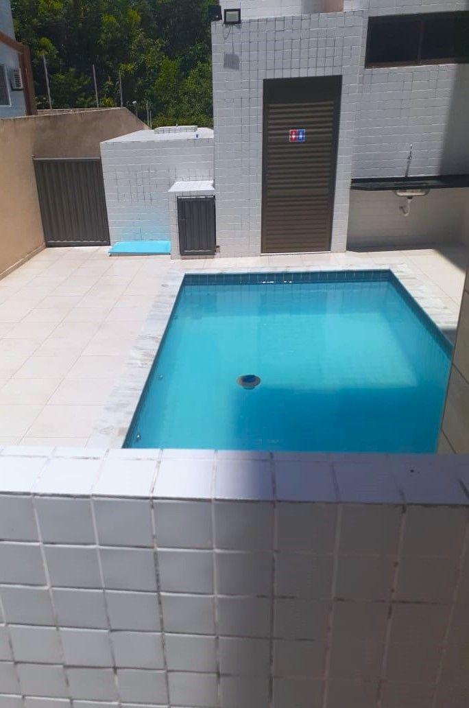 Apartamento com 02 dormitórios à venda, 58m² por R$ 240.000 - ...