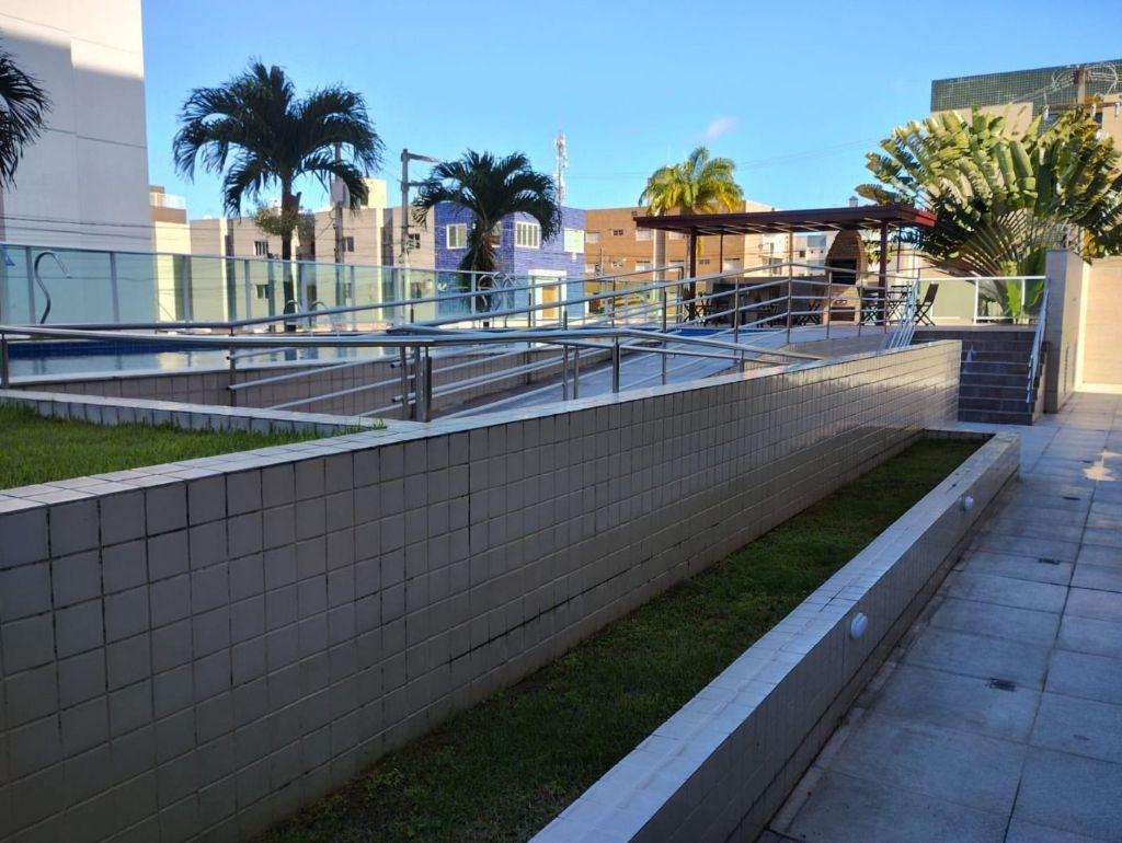 Apartamento com 03 dormitórios à venda, 143m² por R$ 750.000 -...