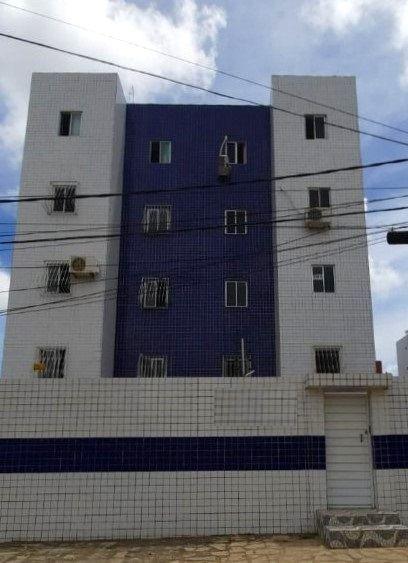 Apartamento com 02 dormitórios à venda por R$ 130.000 - Cd. Un...