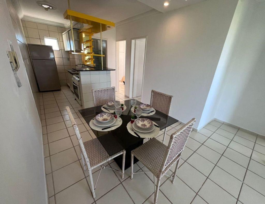 Apartamento com 03 dormitórios à venda, 69m² por R$ 320.000 - ...