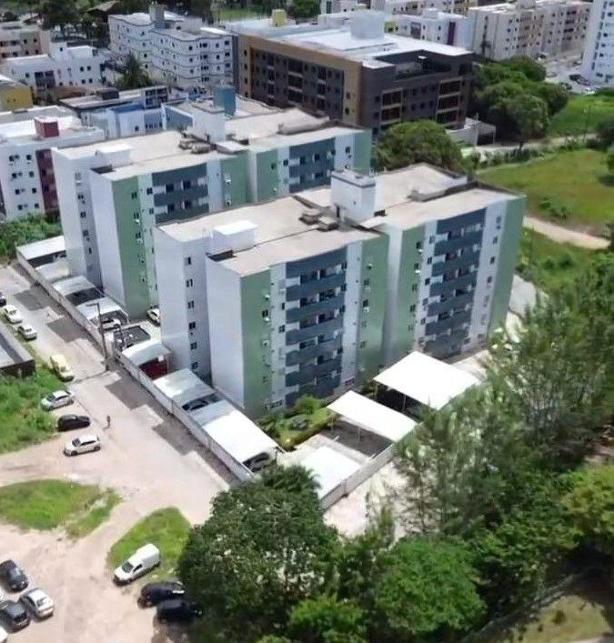 Apartamento com 03 dormitórios à venda por R$ 400.000 - Água F...