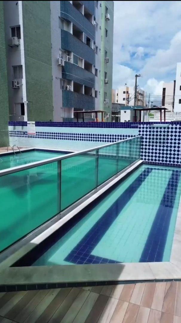 Apartamento com 03 dormitórios à venda por R$ 400.000 - Água F...