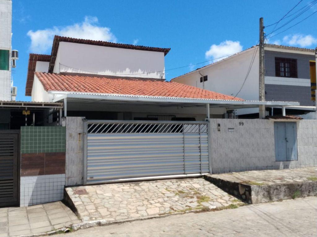 Casa com 04 dormitórios à venda, 300m² por R$ 699.000 - Jardim...