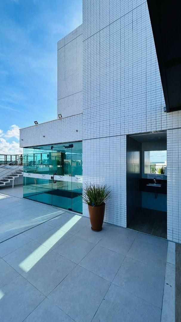 Apartamento com 01 dormitórios à venda por R$ 295.000 - Interm...