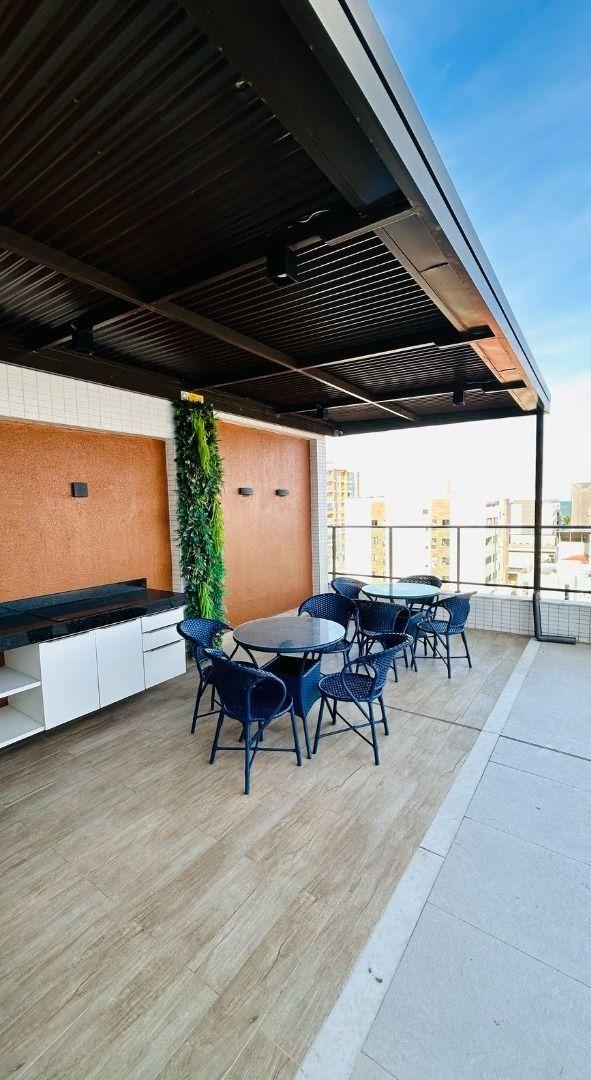 Apartamento com 01 dormitórios à venda por R$ 295.000 - Interm...