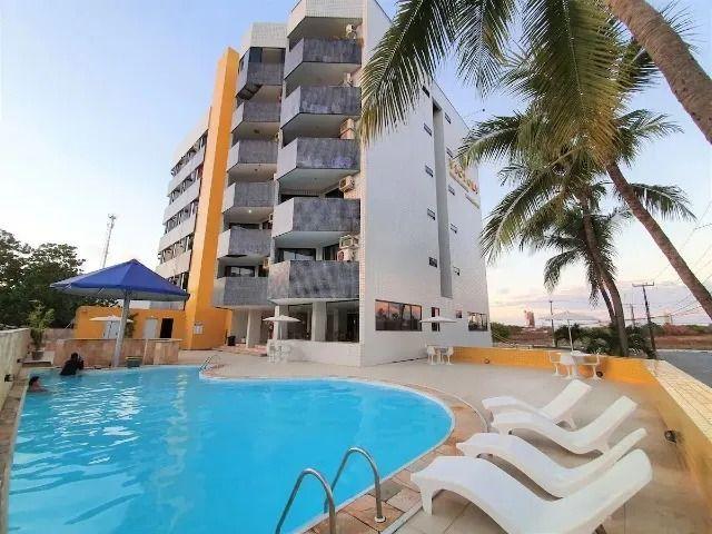 Flat com 01 dormitórios à venda, 27m² por R$ 195.000 - Interma...