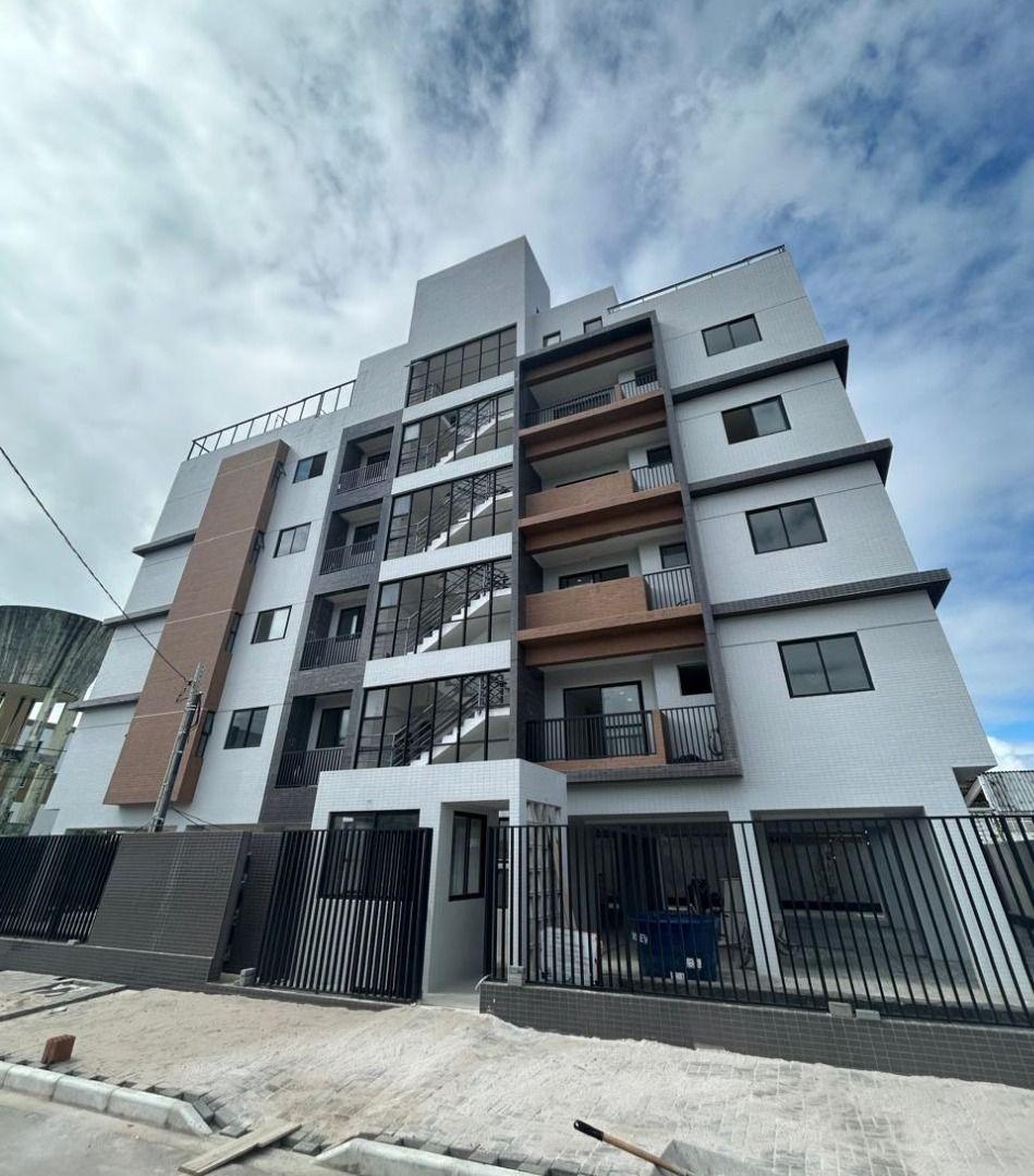 Apartamento com 02 dormitórios à venda, 67m² por R$ 526.200 - ...