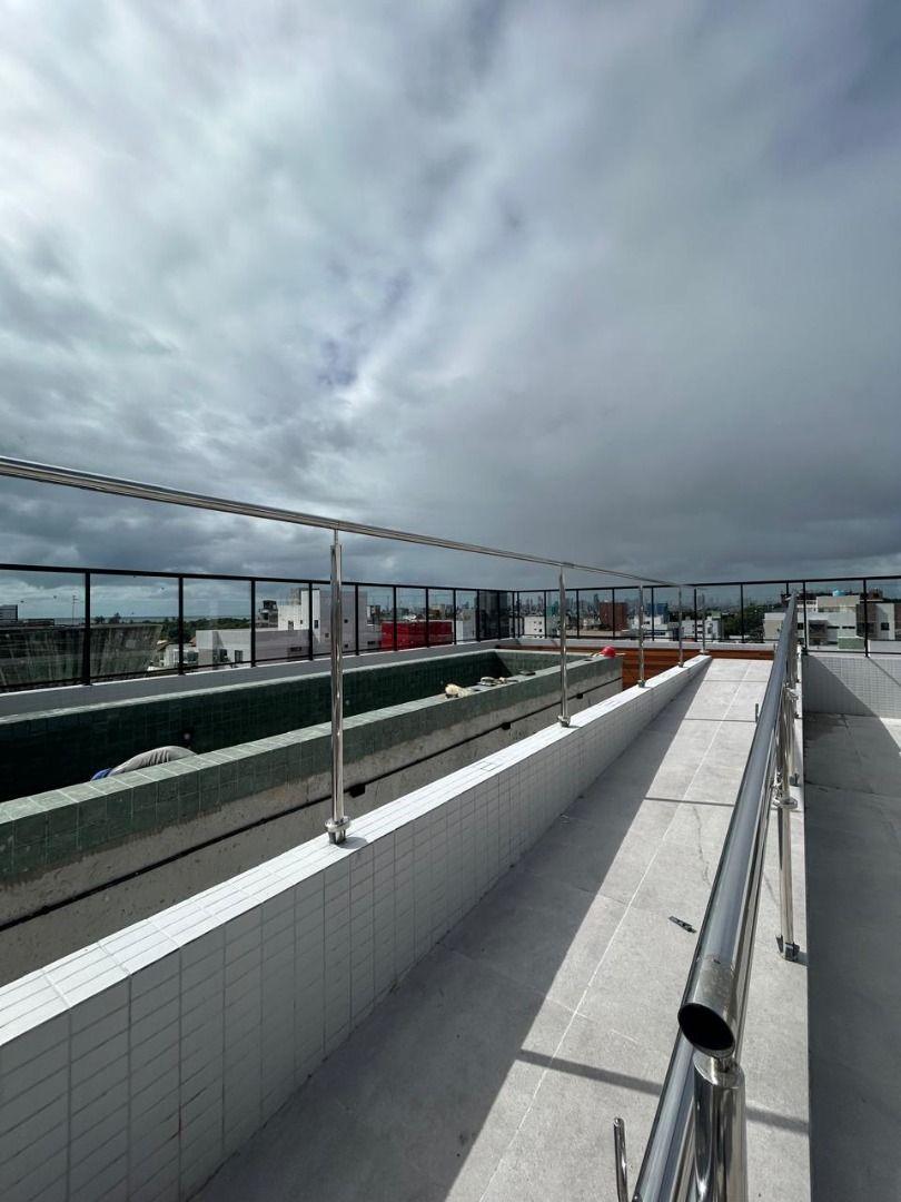 Apartamento com 02 dormitórios à venda, 67m² por R$ 526.200 - ...