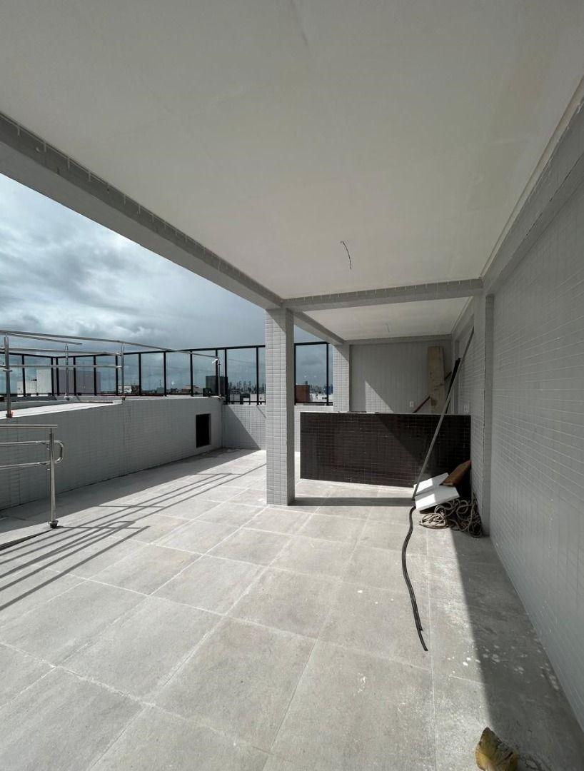 Apartamento com 02 dormitórios à venda, 67m² por R$ 526.200 - ...