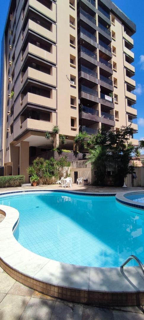 Apartamento com 04 dormitórios à venda por R$ 690.000 - Interm...