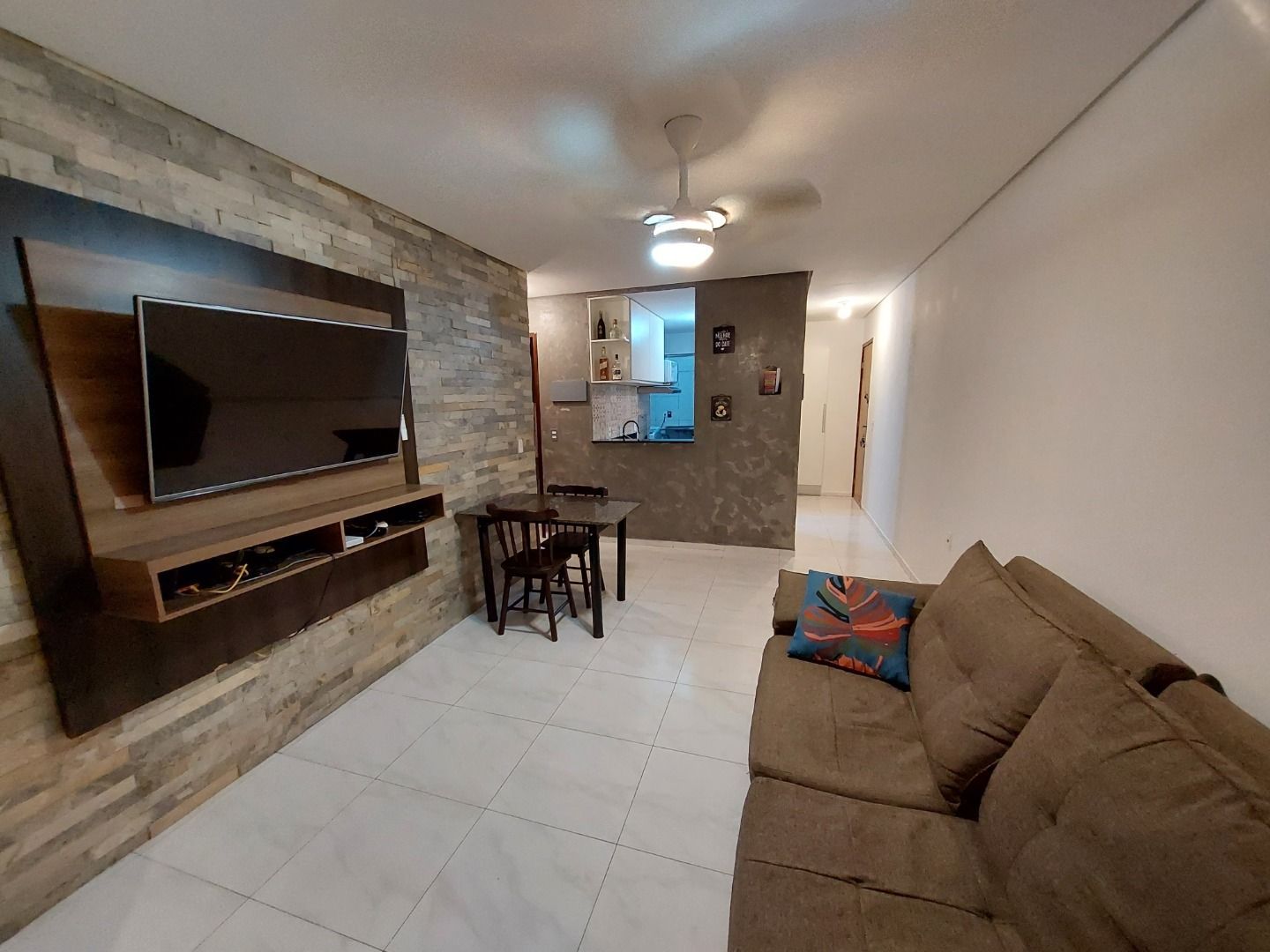 Apartamento com 02 dormitórios à venda, 75m² por R$ 550.000 - ...