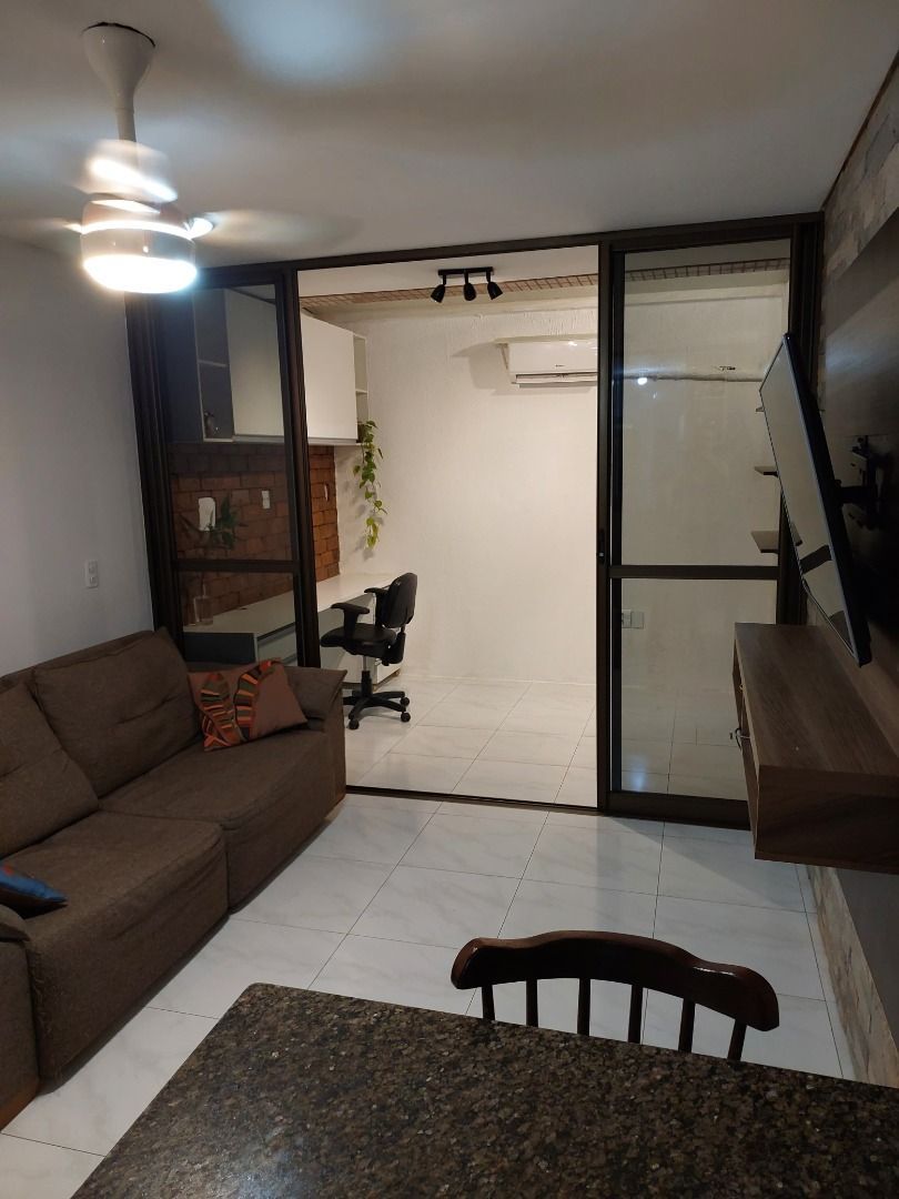 Apartamento com 02 dormitórios à venda, 75m² por R$ 550.000 - ...