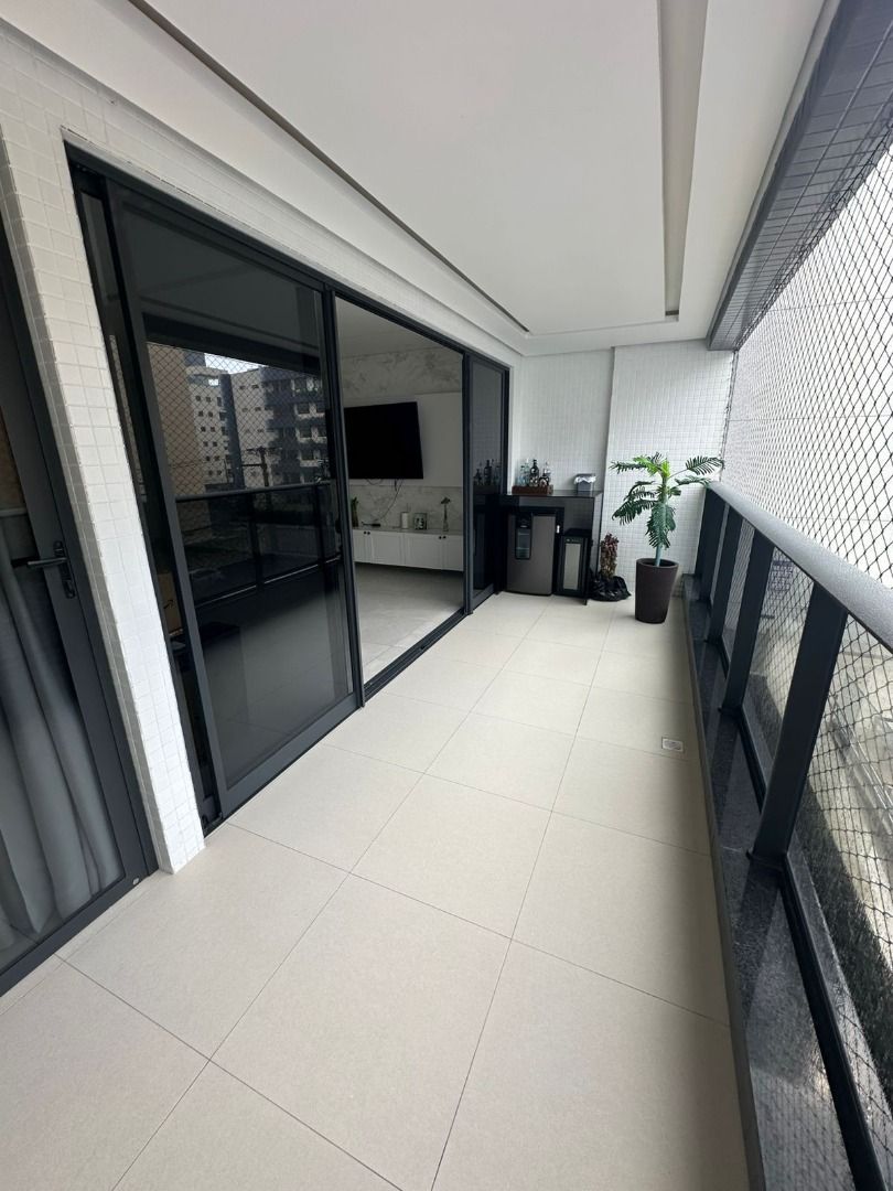 Apartamento com 03 dormitórios à venda, 130m² por R$ 1.400.000...