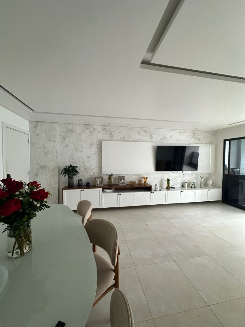 Apartamento com 03 dormitórios à venda, 130m² por R$ 1.400.000...