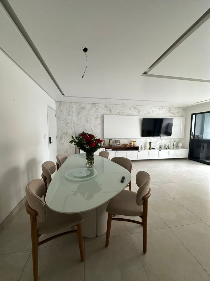 Apartamento com 03 dormitórios à venda, 130m² por R$ 1.400.000...