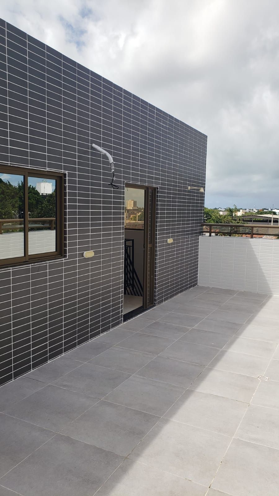 Apartamento com 03 dormitórios à venda, 72m² por R$ 450.000 - ...