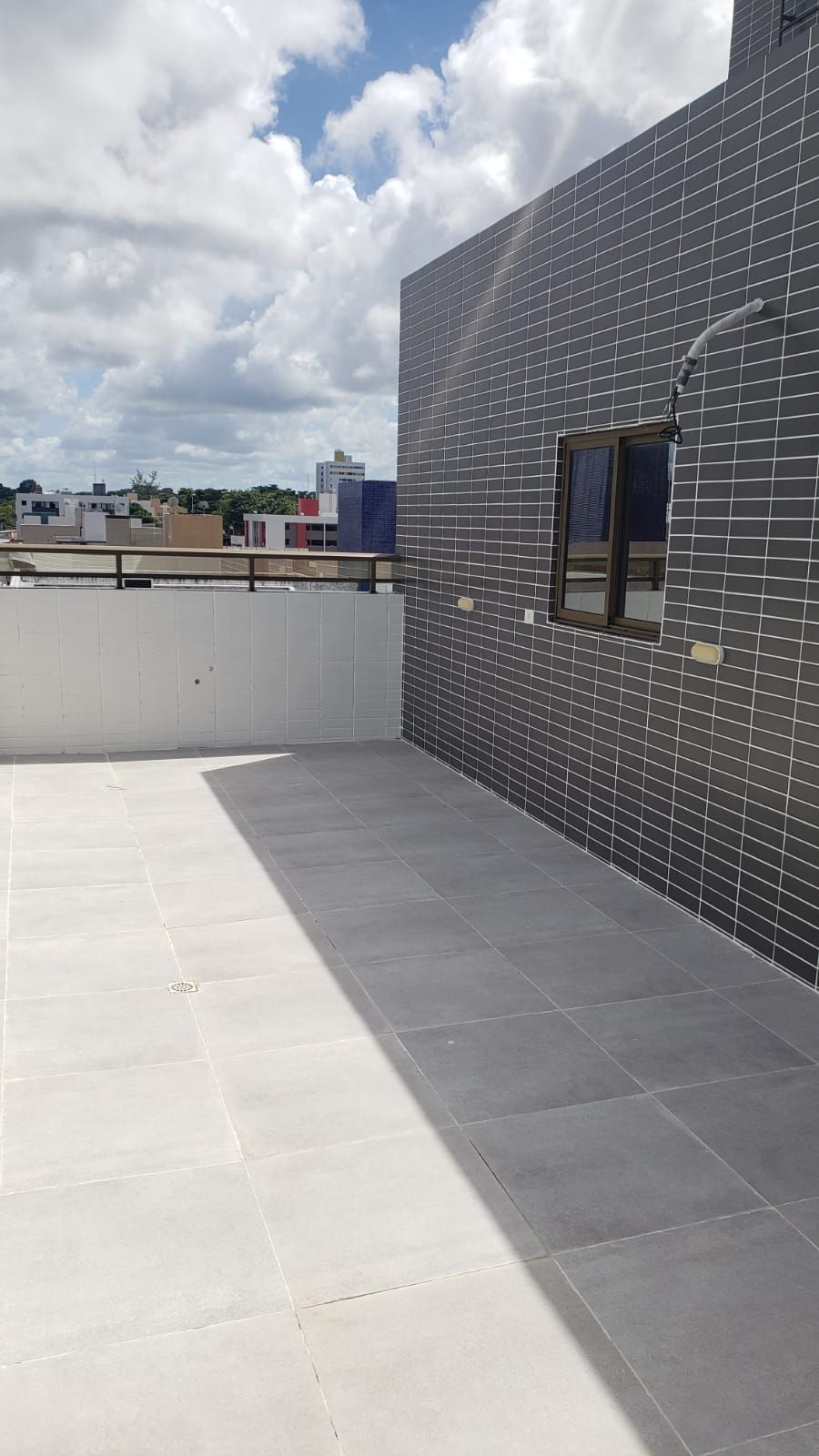 Apartamento com 03 dormitórios à venda, 72m² por R$ 450.000 - ...