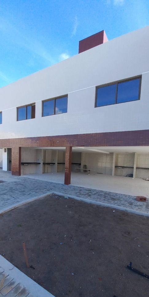 Apartamento com 02 dormitórios à venda, 50m² por R$ 175.000 - ...