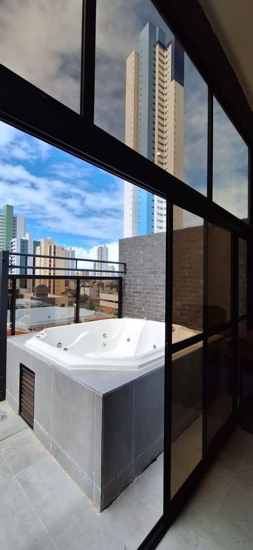 Cobertura com 02 dormitórios à venda, 70m² por R$ 720.000 - Ma...