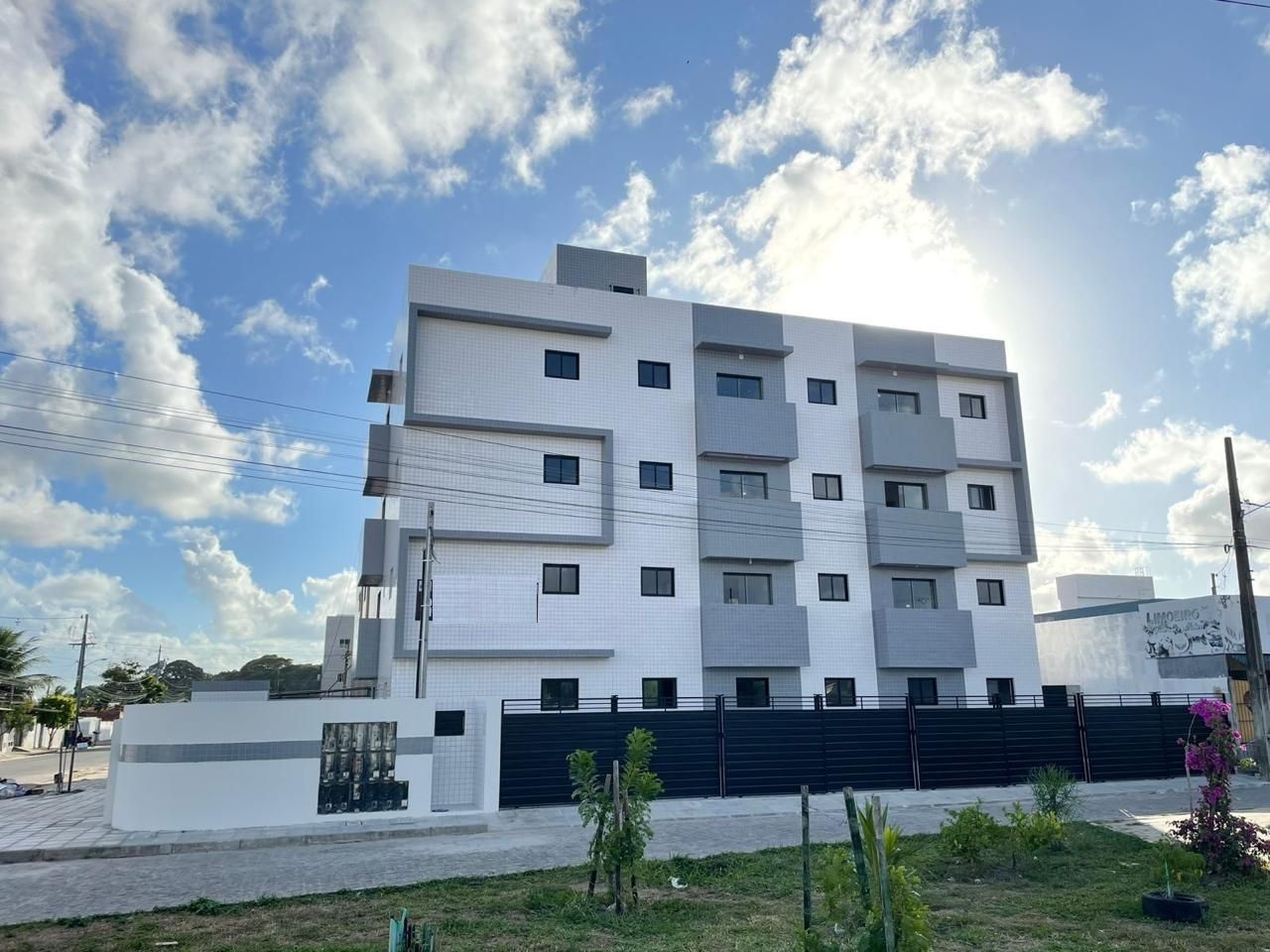 Apartamento com 02 dormitórios à venda, 36m² por R$ 165.000 - ...