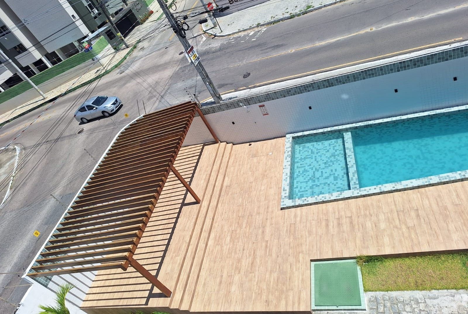 Apartamento com 03 dormitórios à venda por R$ 350.000 - Aerocl...